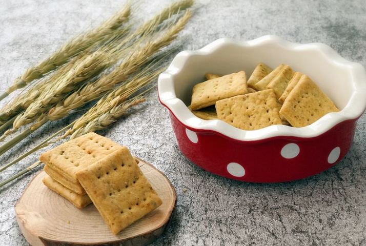 如何做苏打饼干_做苏打饼干的小窍门