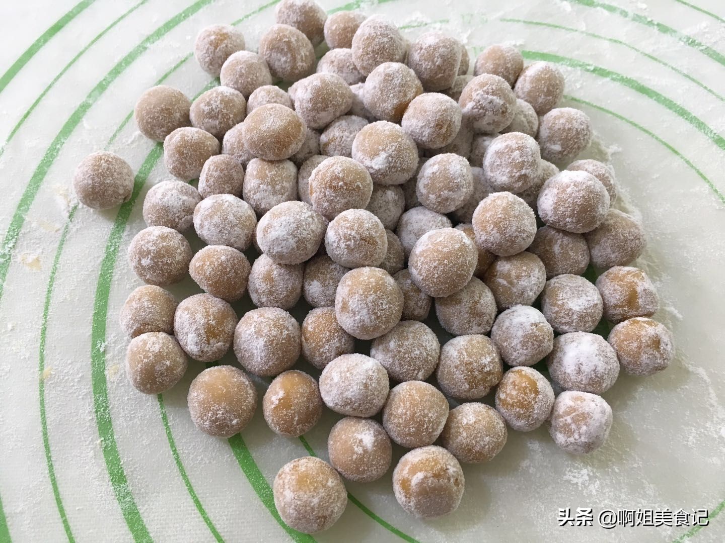 珍珠奶茶的珍珠怎么做_珍珠的做法教程