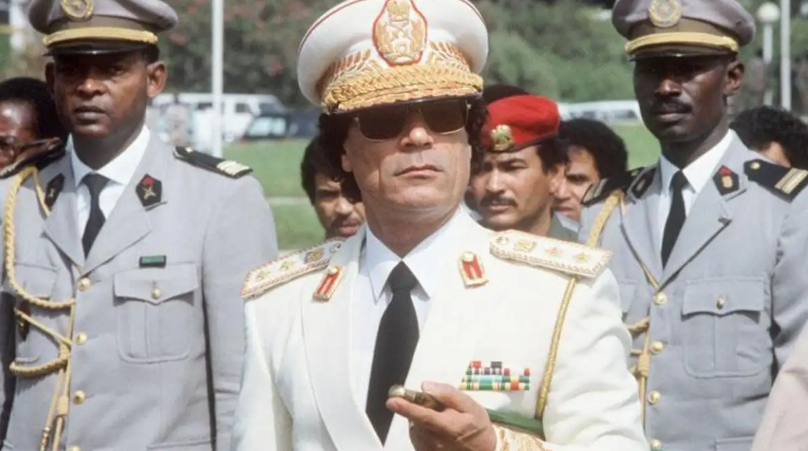 卡扎菲是谁_卡扎菲的一生