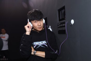 如何唱假声_练假声的方法技巧