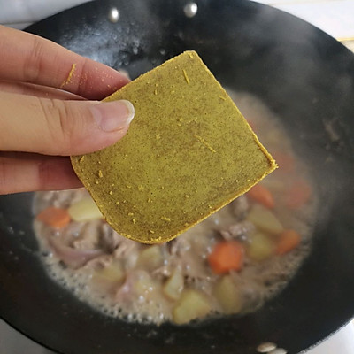 咖喱牛肉饭怎么做_咖喱牛肉饭的做法