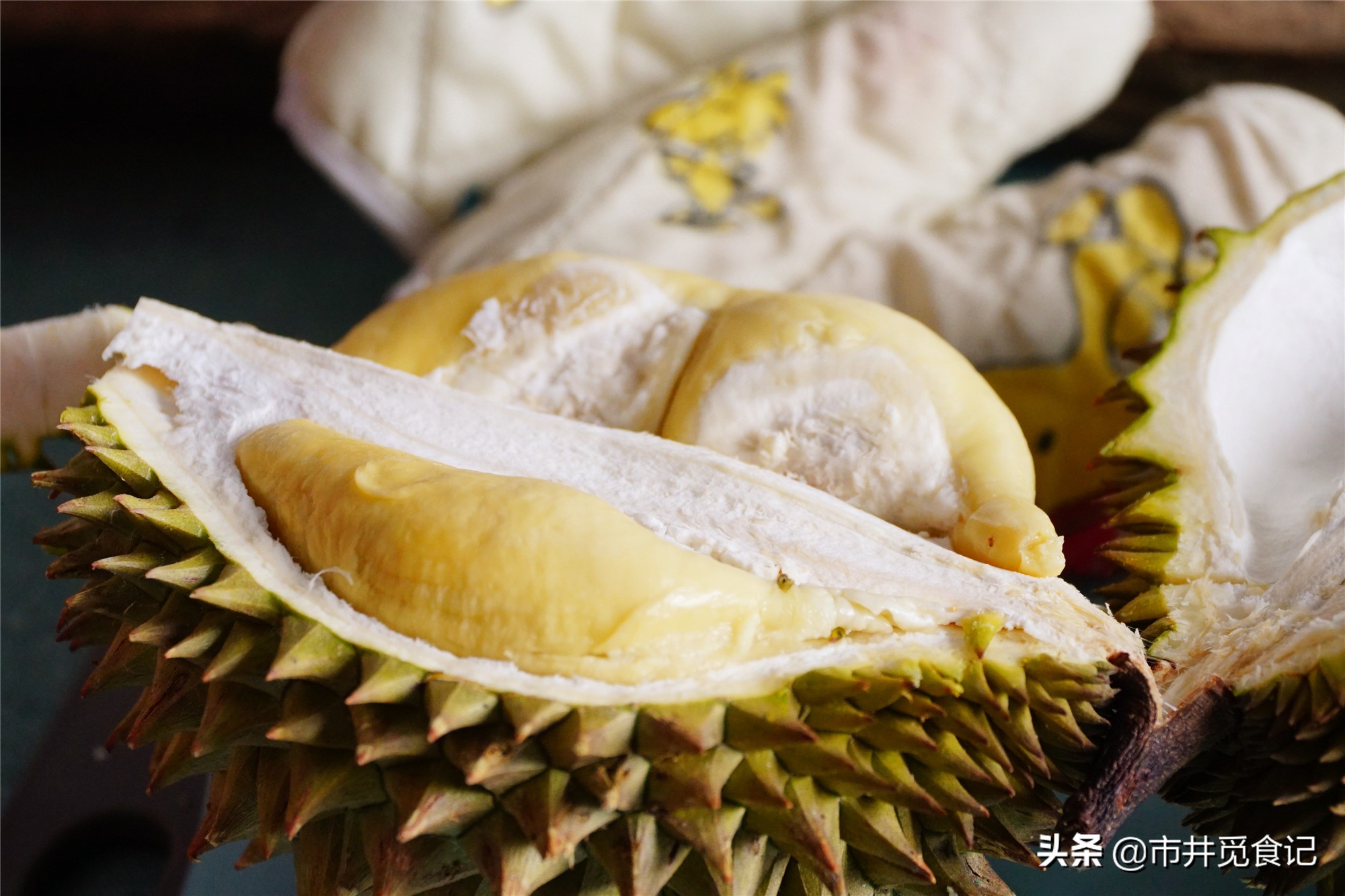榴莲怎么剥开_榴莲的剥开技巧
