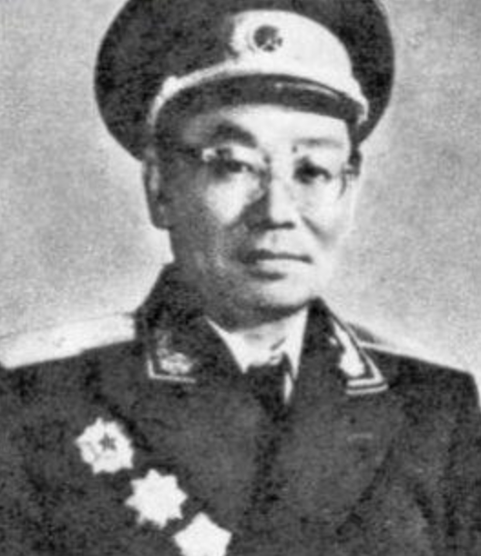 尹明亮是个怎样的人_尹明亮的个人资料