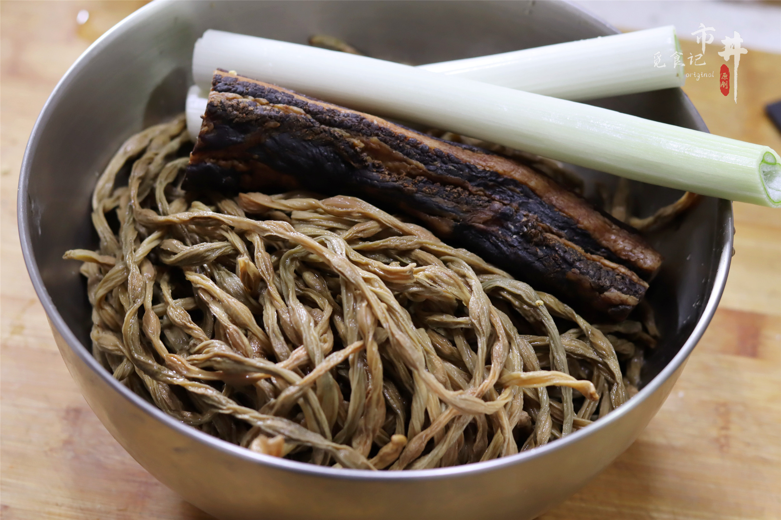 干豆角怎么做好吃_超下饭的干豆角做法