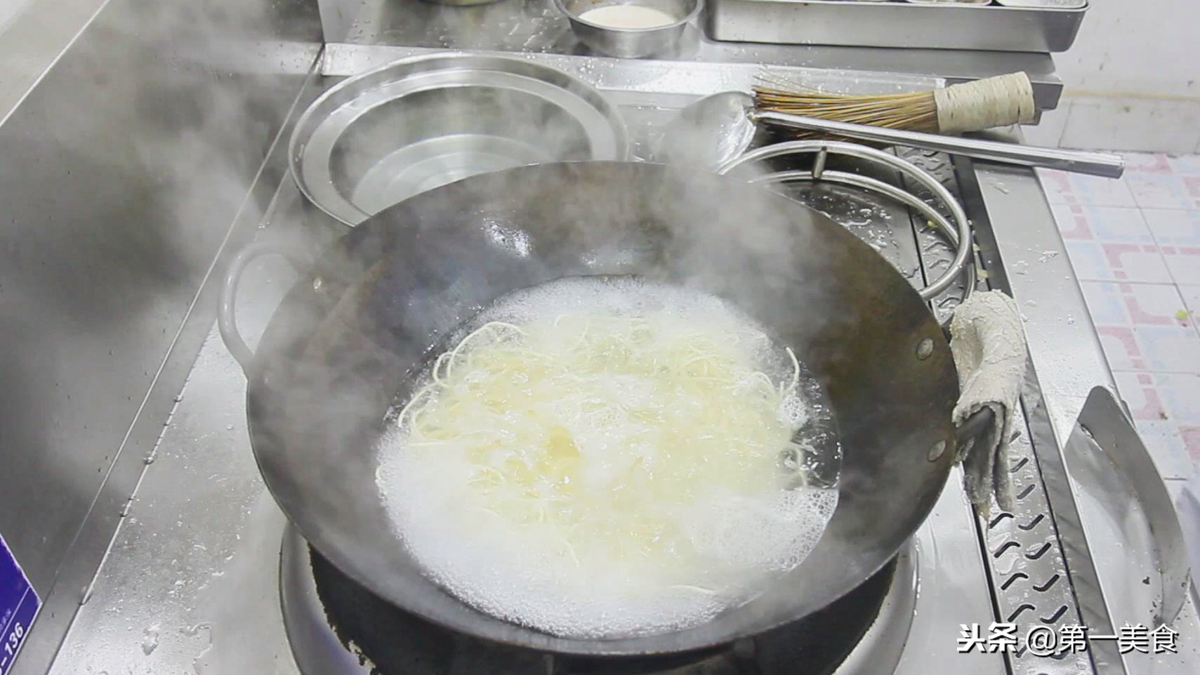 热干面怎么做_热干面的做法教程