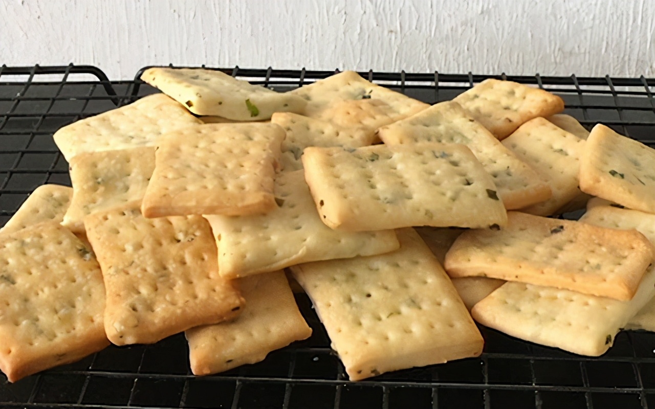 苏打饼干怎么制作_苏打饼干制作教程