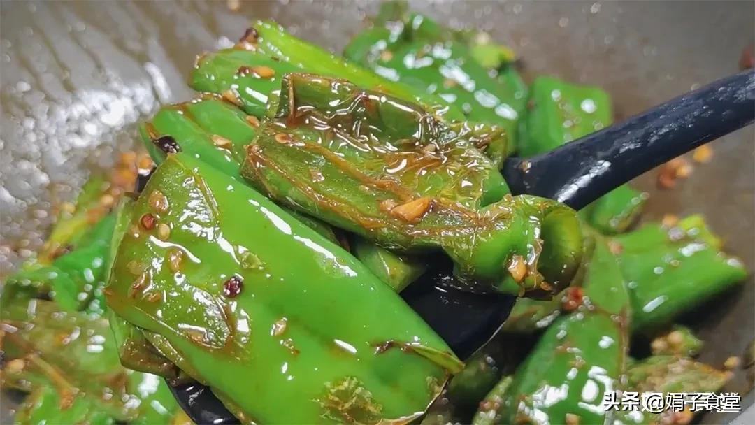 虎皮青椒怎么做_虎皮青椒的做法教程