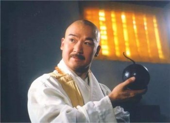 灭绝为何三掌劈不死张无忌_灭绝劈不死张无忌的原因