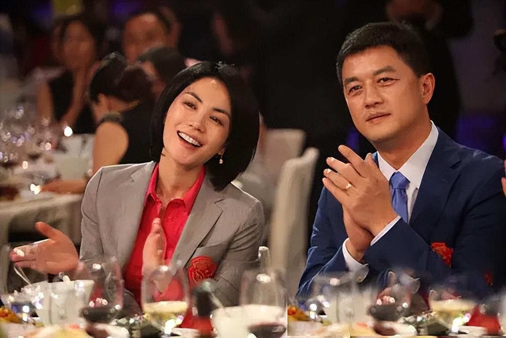 王菲和李亚鹏为什么离婚_王菲和李亚鹏离婚的原因