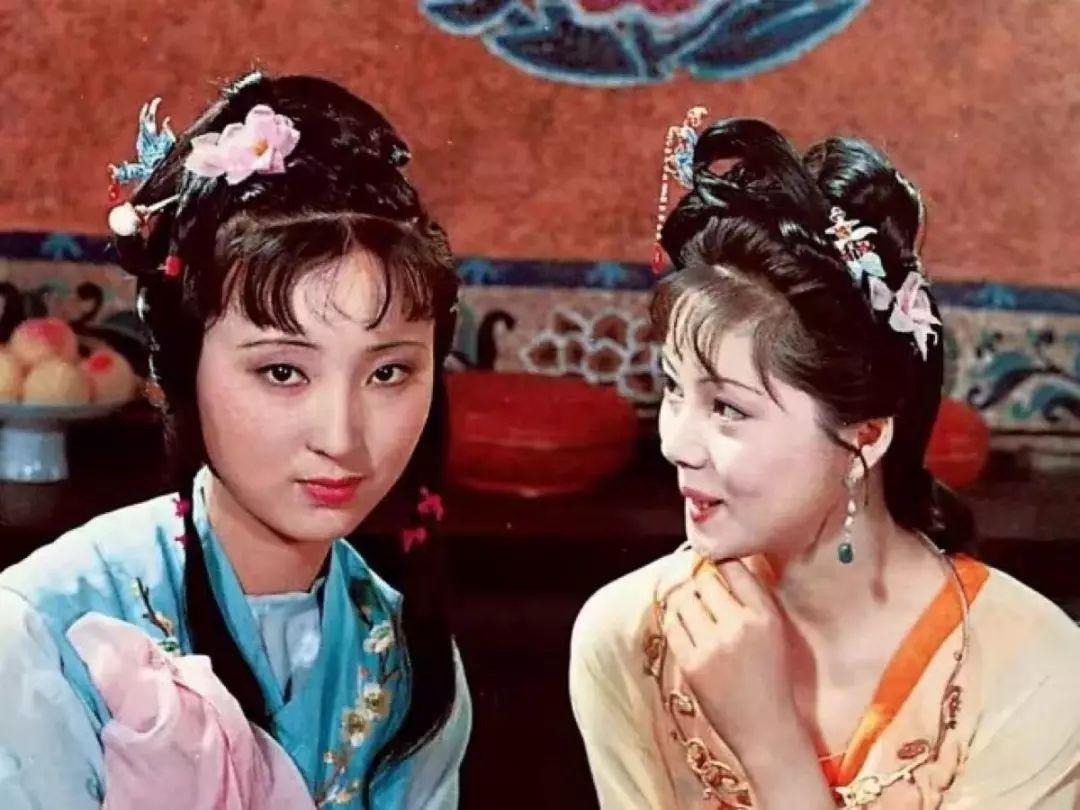 宝钗为什么让着黛玉_宝钗让着黛玉的缘由
