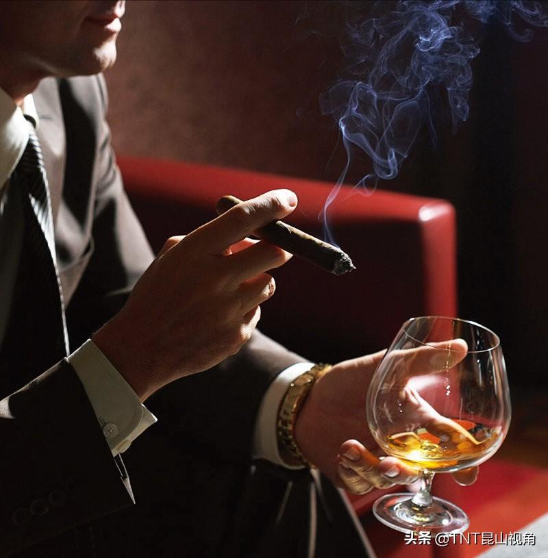 喝红酒有哪些讲究_喝红酒的讲究和注意事项