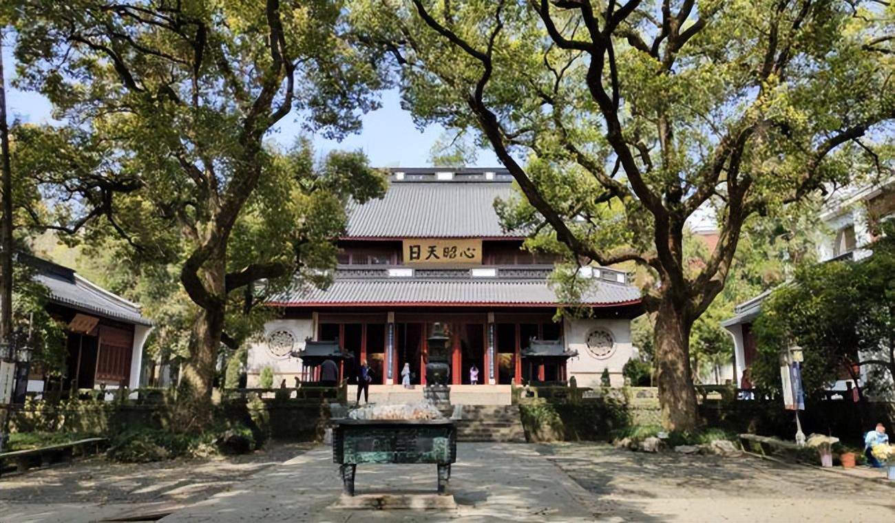 秦桧最后咋死的_秦桧最后的结局