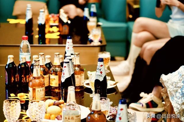 为什么有些男人要去卖淫_男人卖淫的原因和特征