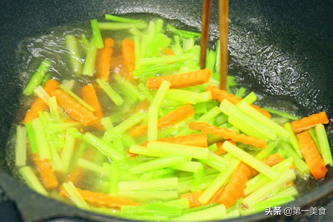 芹菜怎么吃_芹菜的5种做法
