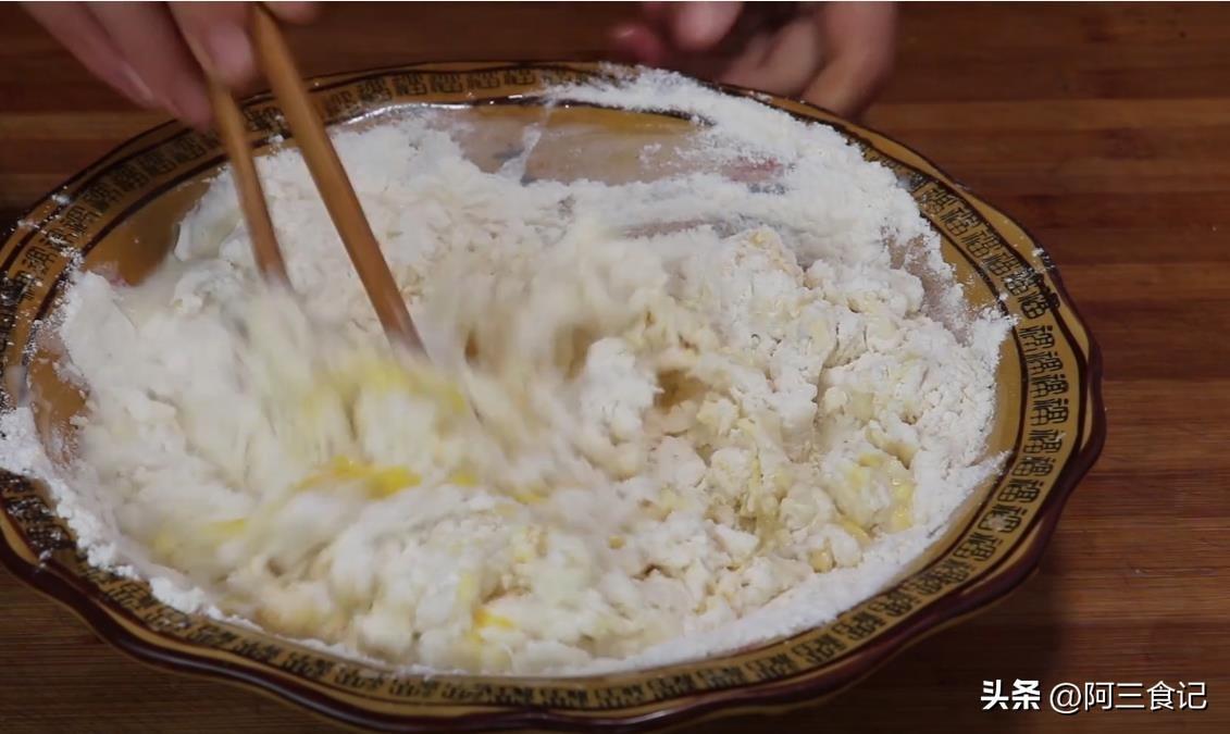 油条怎么做_油条的做法教程
