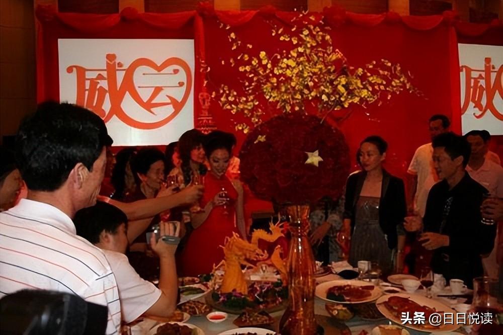 你能接受结婚不办婚礼吗_你怎么看