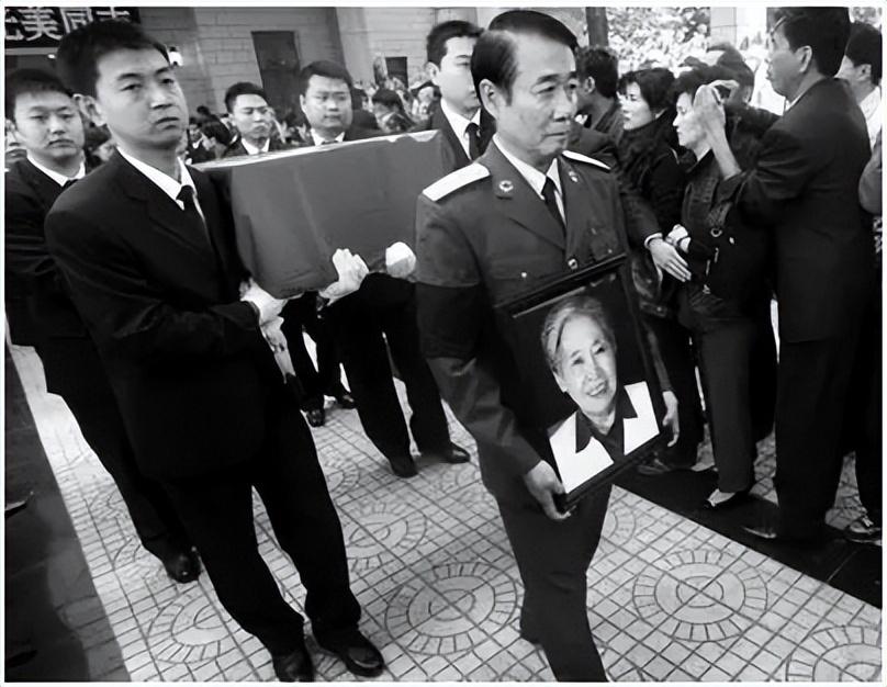 王光美是谁_王光美个人简介