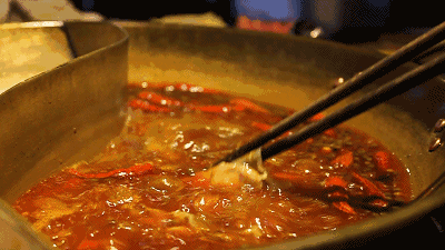火锅鸳鸯锅为什么辣锅先沸腾_鸳鸯锅辣锅先沸腾的原理