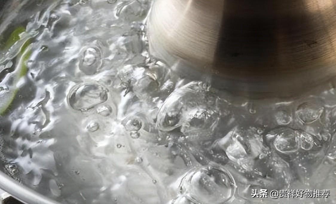 隔夜的白开水致癌吗_关于隔夜白开水的讲究