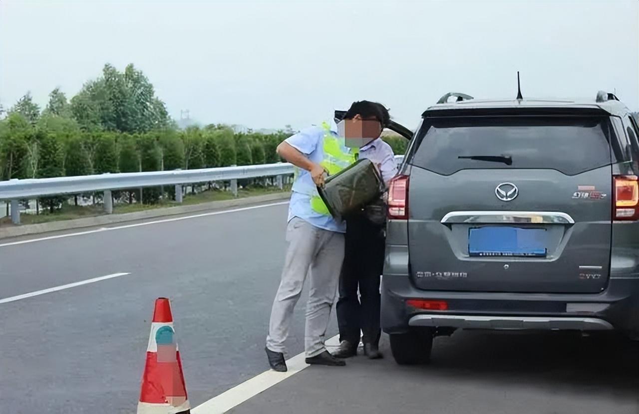 油表灯亮了还能跑多远_关于油表灯亮后的相关解答