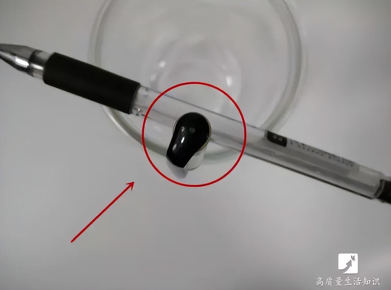 运动鞋上多出来两个洞目的是什么_运动鞋上两个洞的作用