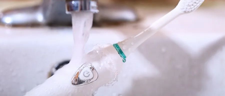 紧急情况下电子手刹能当刹车使用吗_一文解答