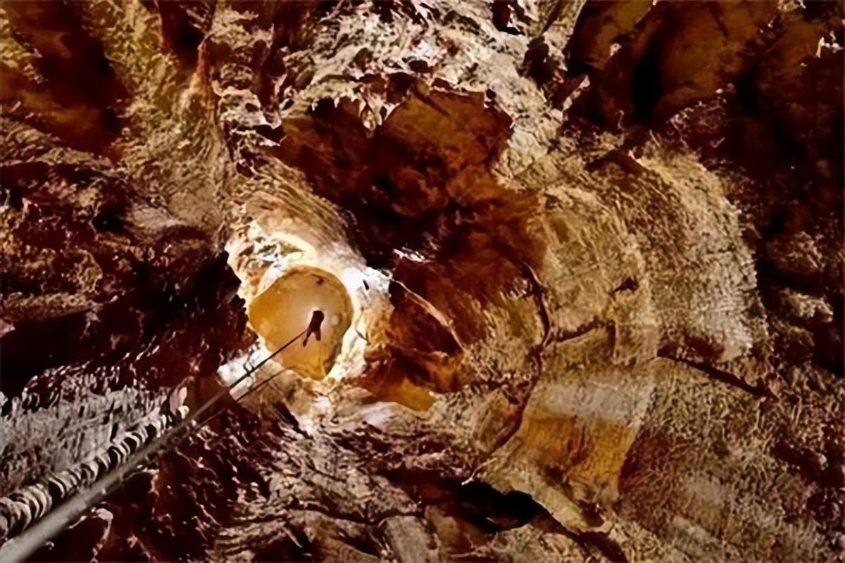 地下1万米有什么_地下世界的神秘面纱