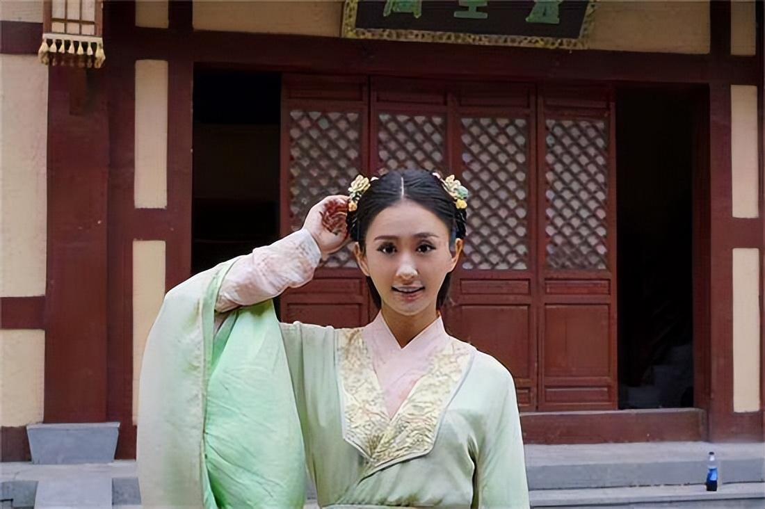 古代夫妻睡觉时为何让丫鬟守在旁边_原来是这样