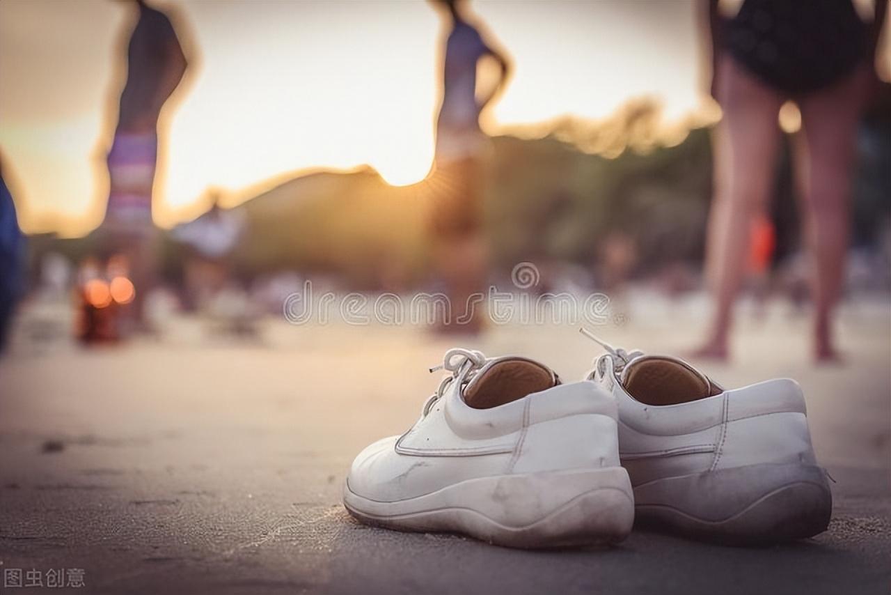 小白鞋怎么清洗_小白鞋清洗诀窍