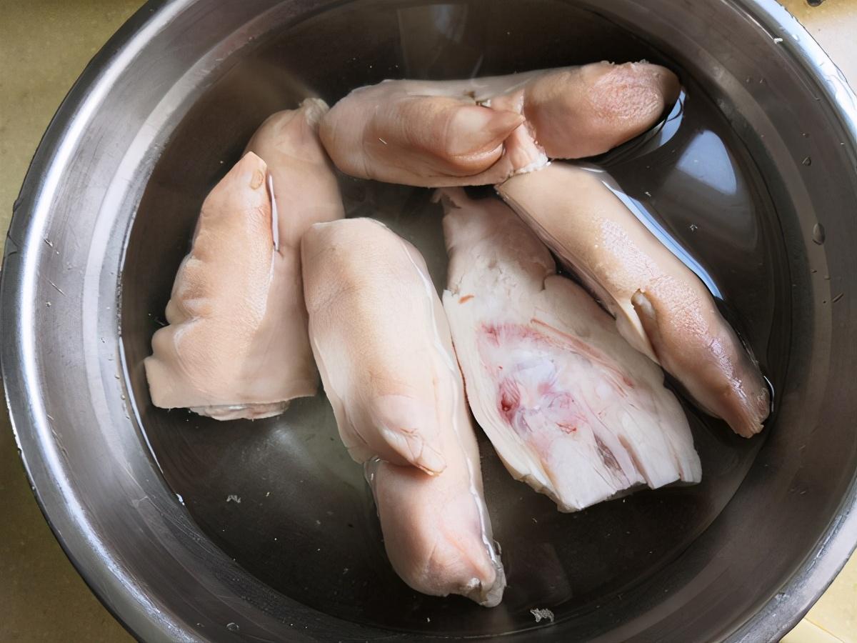 卤猪蹄怎么做_卤猪蹄的做法教程
