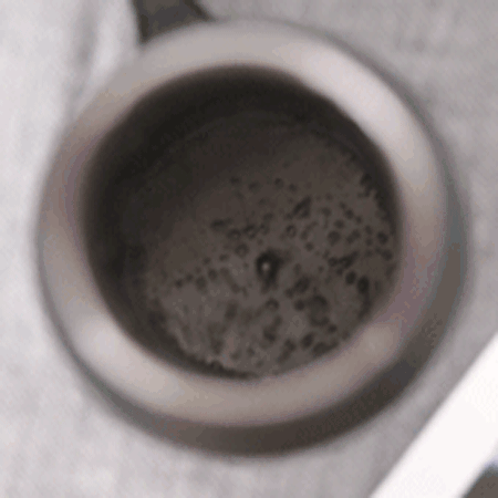 花洒头堵了怎么办_花洒头堵的梳头方法