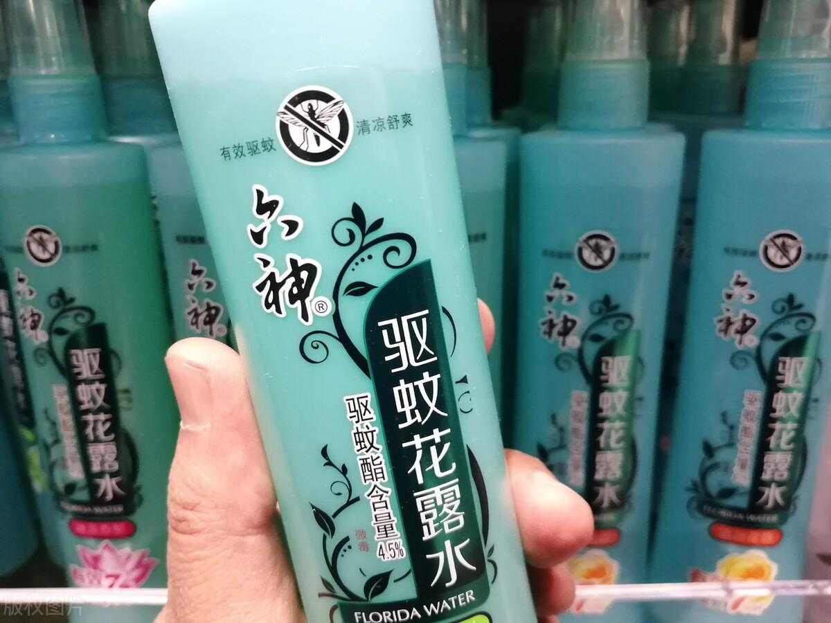 鞋子怎么除臭_鞋子快速除臭的方法