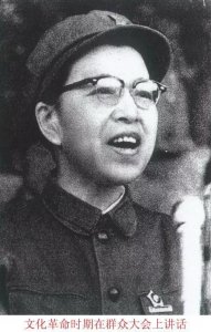江青被囚禁是如何度过的_江青被囚禁地下室的生活概述