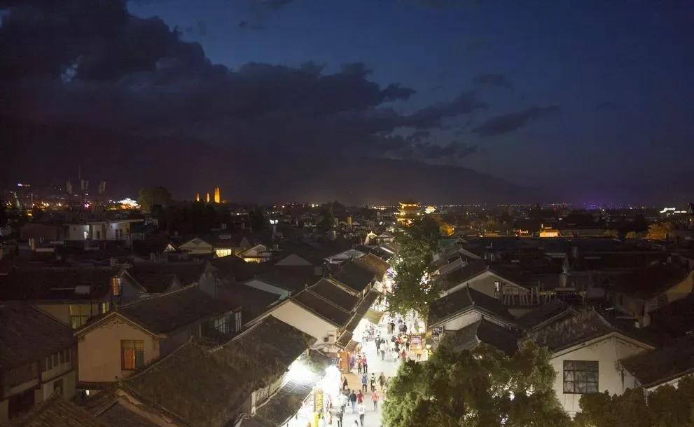 4月份去云南怎么玩_请收下这份云南最新旅游攻略