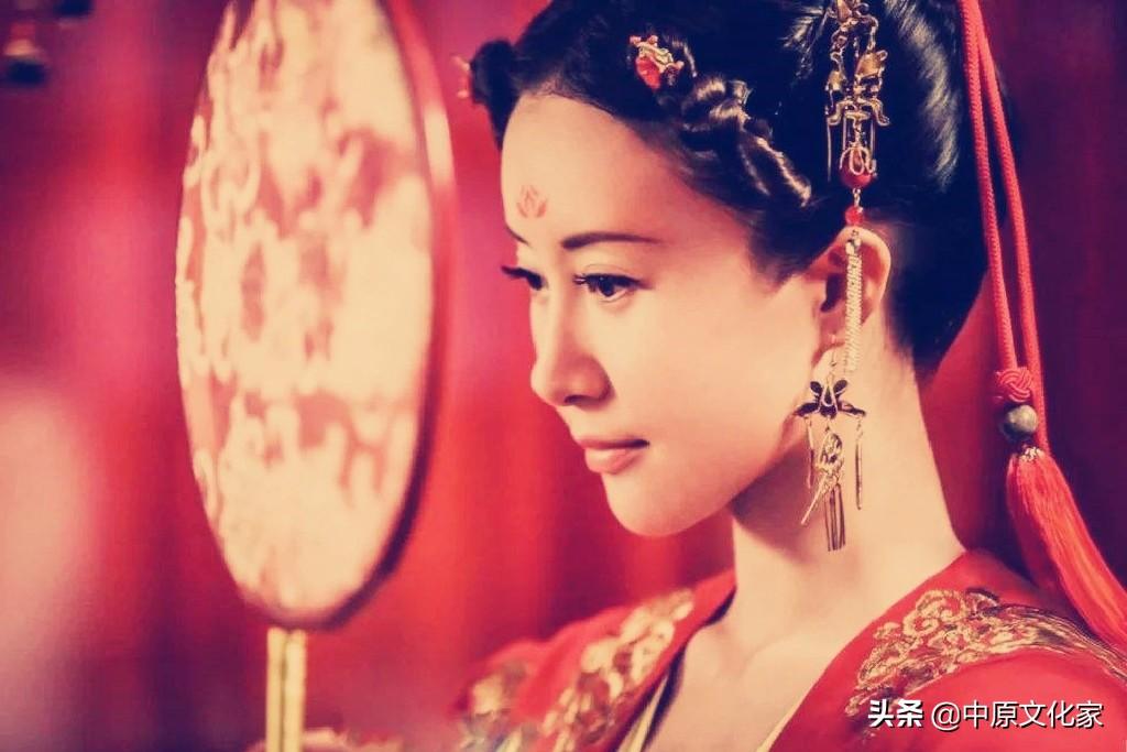 古代女子几岁嫁人_ 古代人为何早婚早育
