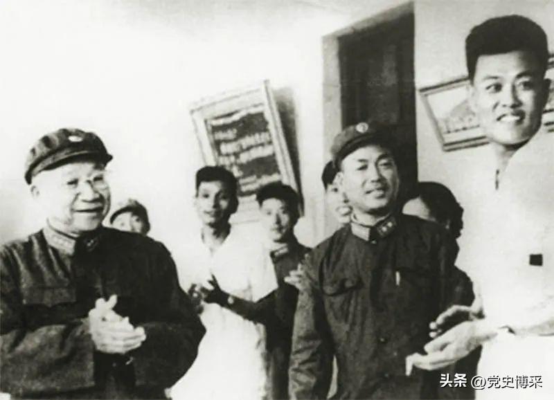 张云逸简历_张云逸生平经历