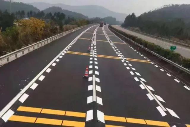 高速上的鱼骨线是什么_不要小看了它