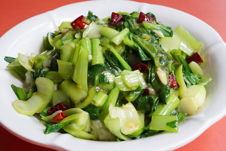 为什么饭店炒的青菜好看又好吃_炒青菜的技巧