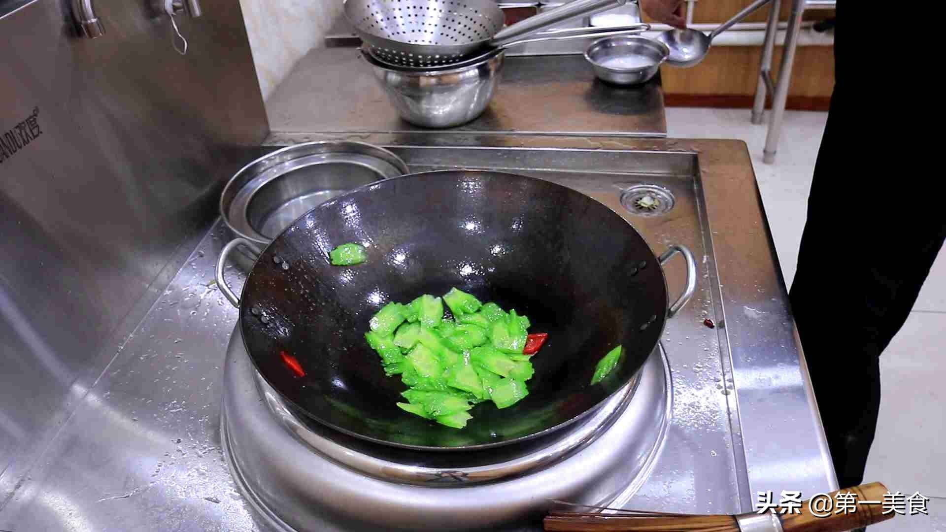 苦瓜怎么做不苦_苦瓜的做法教程