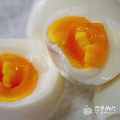 水煮溏心蛋怎么做_水煮溏心蛋的做法教程