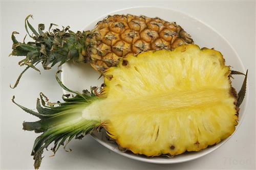 菠萝一定要用盐水泡吗_菠萝的正确吃法