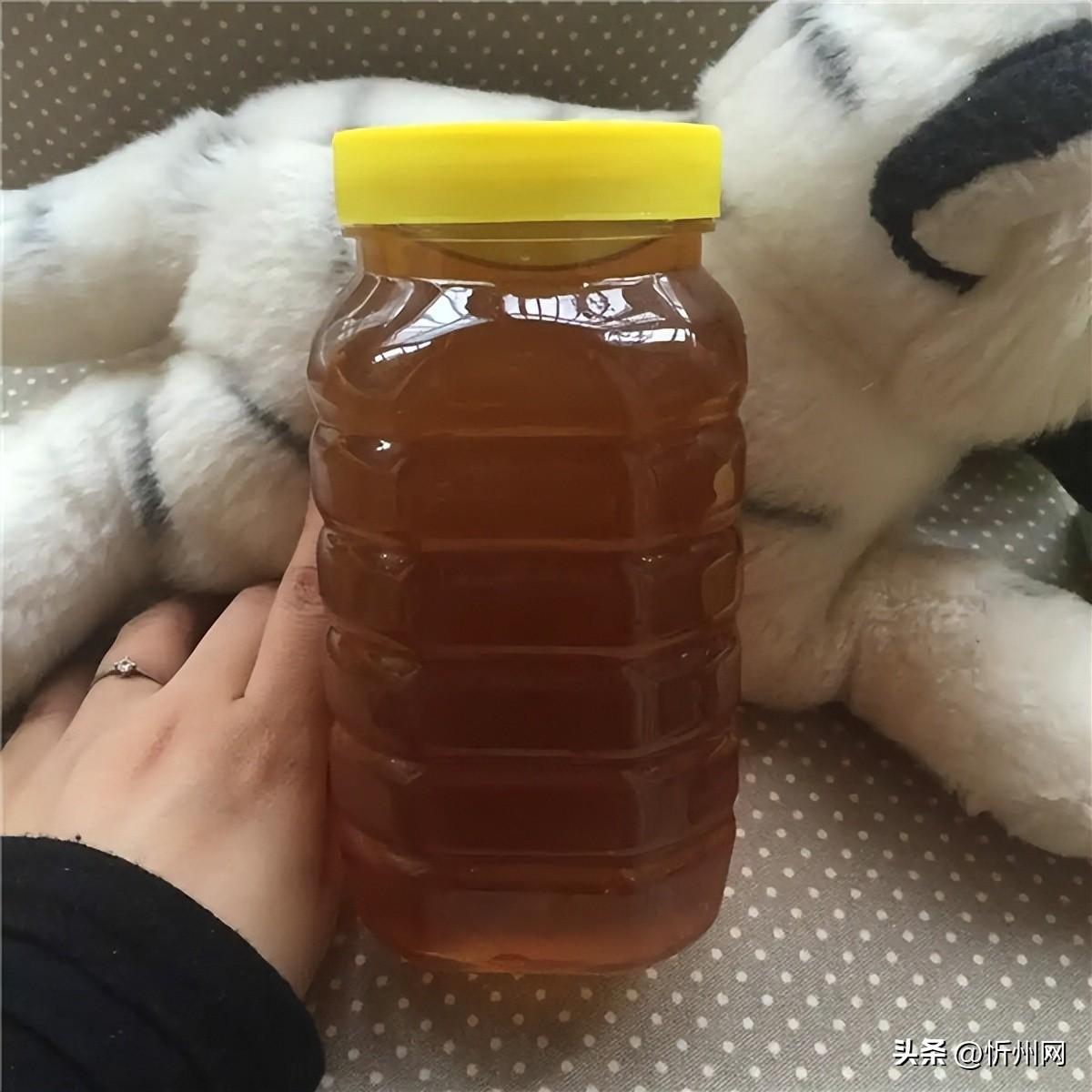 蜂蜜怎么分辨真假_蜂蜜分辨真假的方法