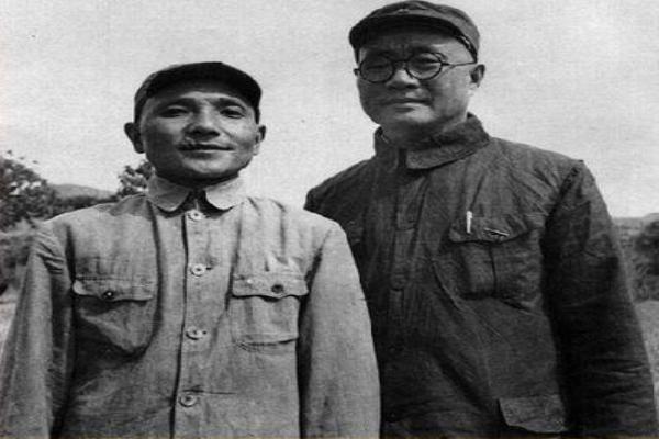 第二野战军有几个纵队_第二野战军的概况