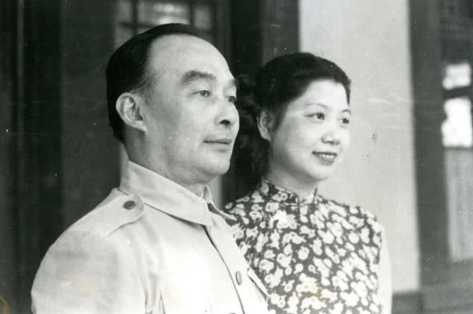 戴笠怎么死的_戴笠死因揭秘