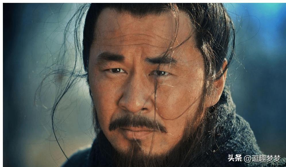 曹操这一生教会了我们什么_曹操的经验和人生态度