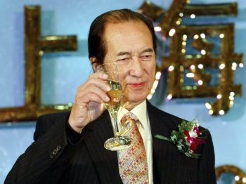 赌王何鸿燊为什么能娶四房老婆_你知道吗