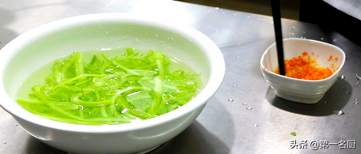 芹菜怎么做_芹菜的做法大全