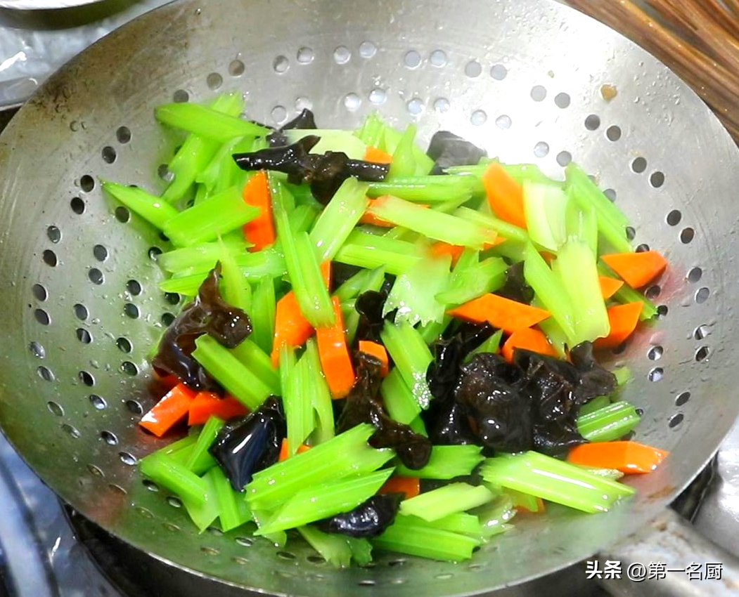 芹菜怎么做_芹菜的做法大全