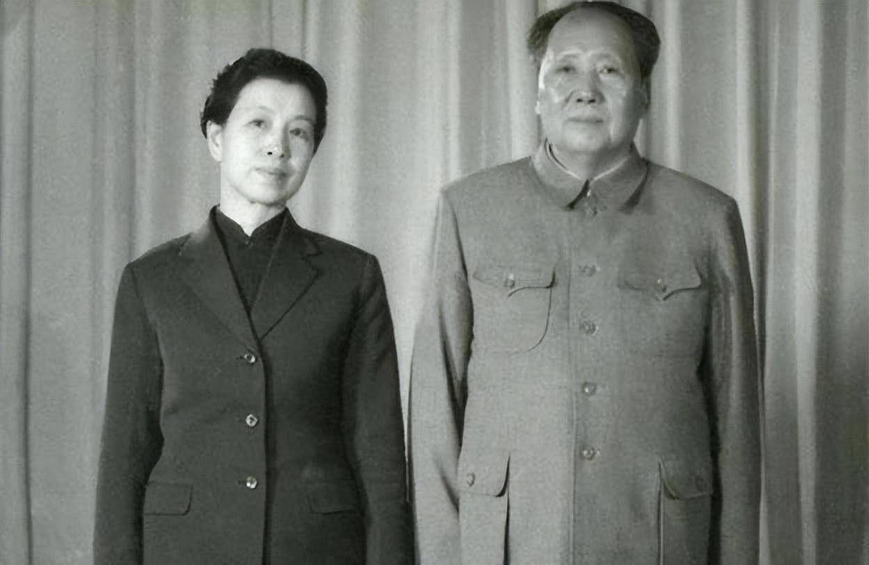 江青是个怎样的人_解读江青的一生