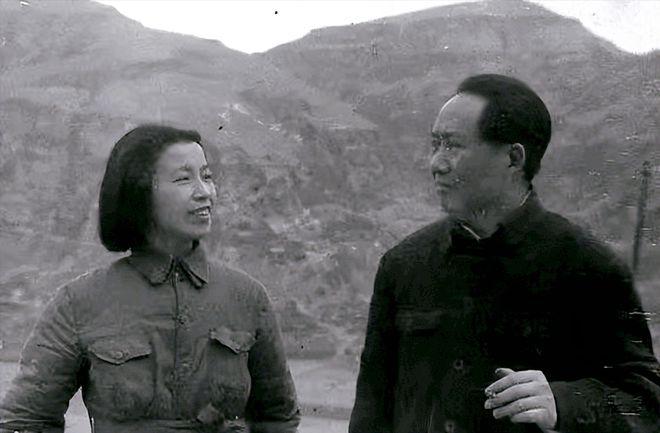 江青有何独特之处_江青鲜为人知的特点